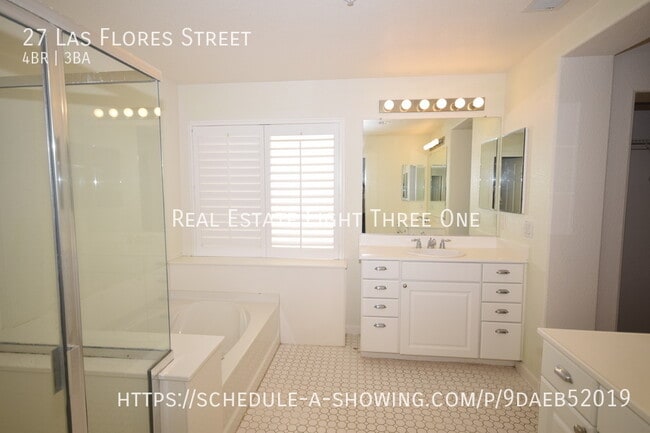 Building Photo - 27 Las Flores St