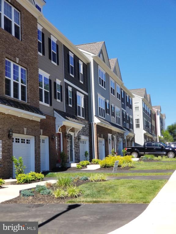 Building Photo - 6090 Camerons Ferry Dr