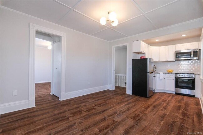 Building Photo - 301 Union Ave