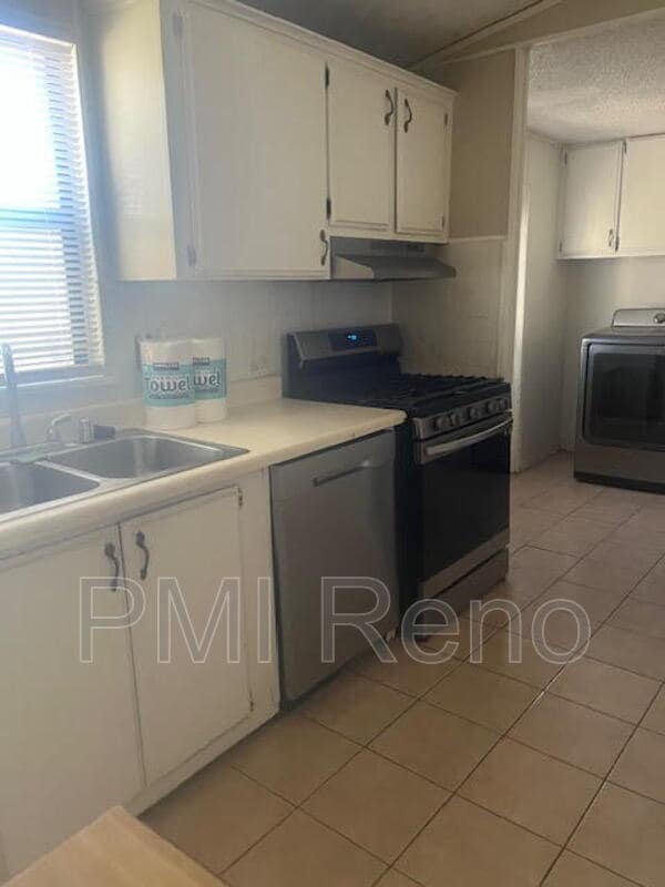 Building Photo - 5580 Paullo Ln