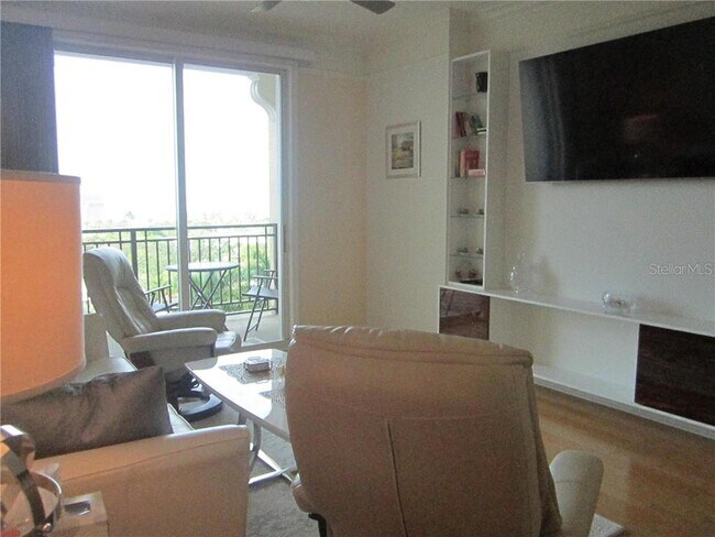 Building Photo - 750 N Tamiami Trl