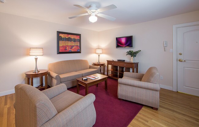 Primary Photo - 116 N Aberdeen Ave