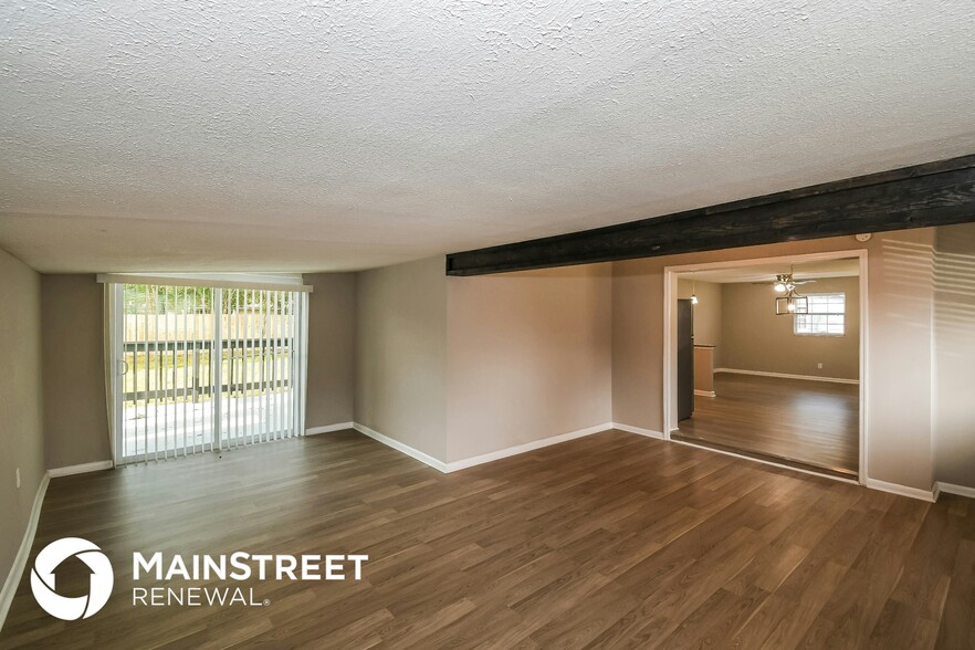 Building Photo - 335 Bonnlyn Dr