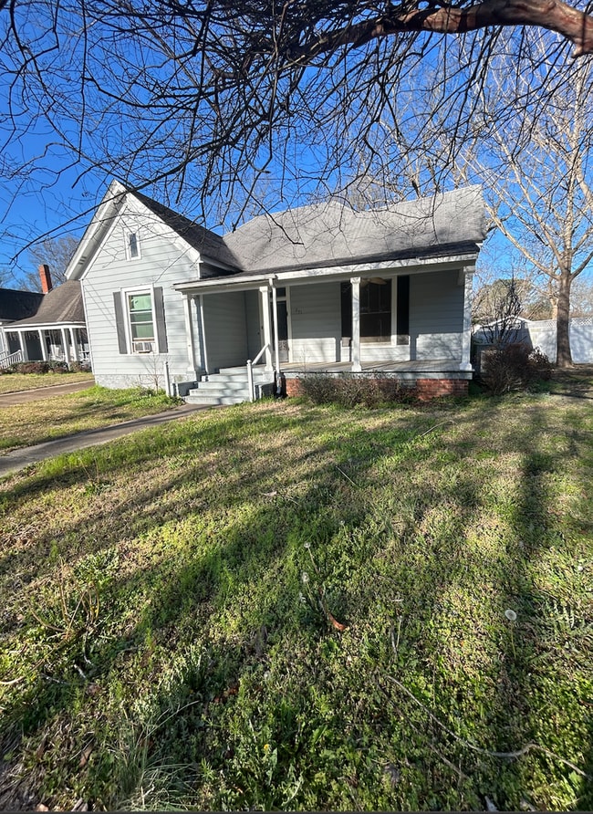 Primary Photo - 251 Commerce St