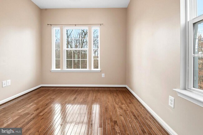 Building Photo - 7855 Port Capital Dr