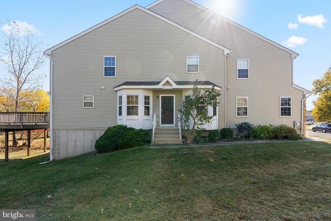 Building Photo - 123 Hearthstone Ln