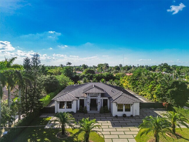 Building Photo - 250 NW 129th Ave