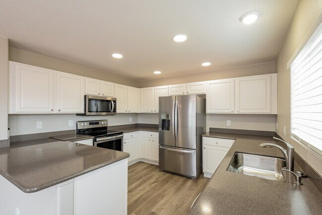 Building Photo - 9565 Elk Mountain Cir