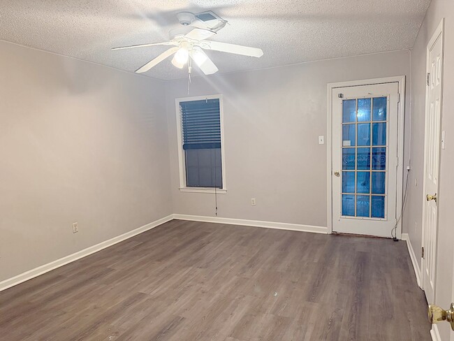 Building Photo - 6788 The Willows Cove