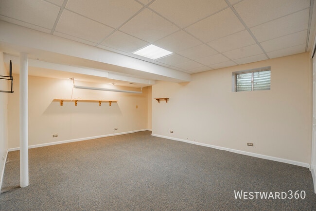 Building Photo - 164 Forestview Ct