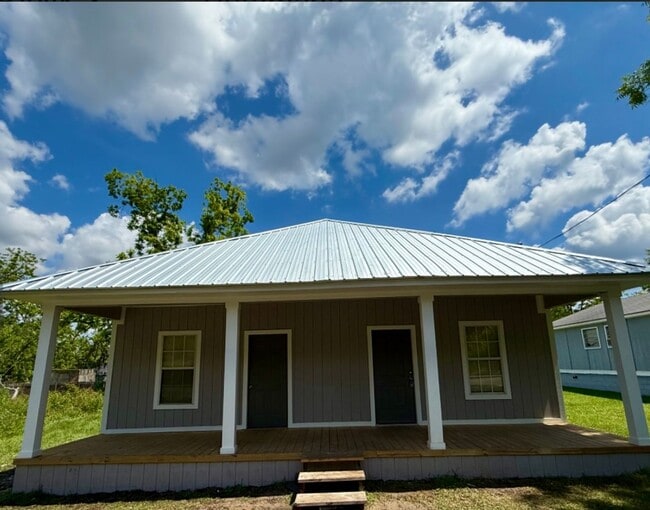 Primary Photo - 2 Bed/1 Bath House