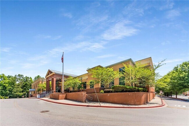Building Photo - 5135 Falcon Chase Ln NE