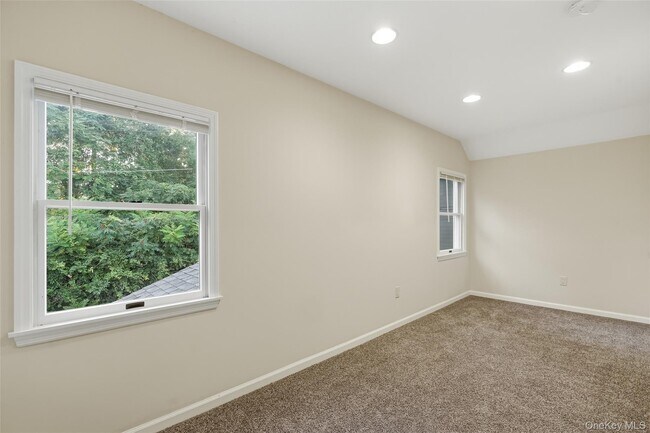 Building Photo - 100 Dunderberg Rd