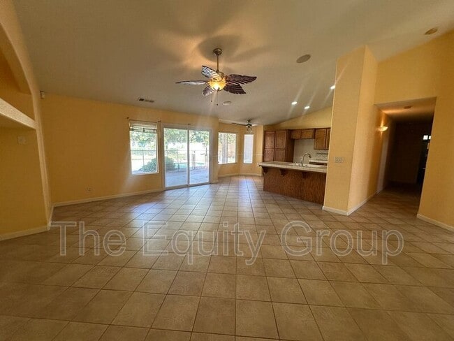 Building Photo - 2409 N Linda Vista St