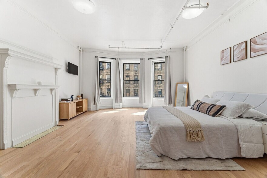 Building Photo - 527 W 162nd St