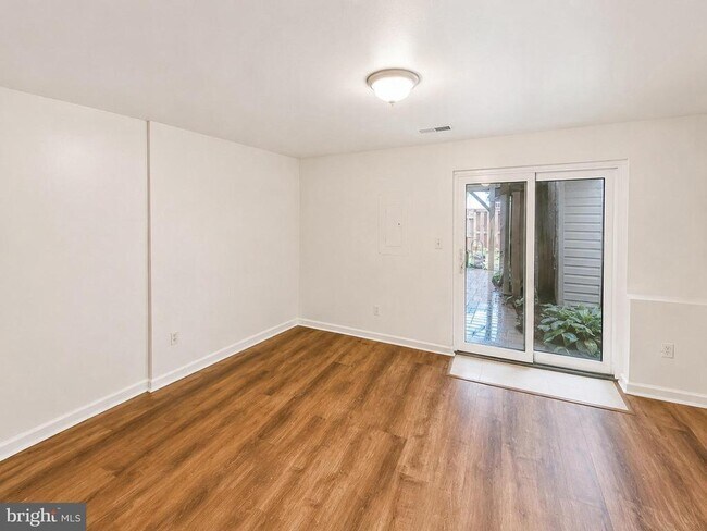 Building Photo - 14133 Autumn Cir