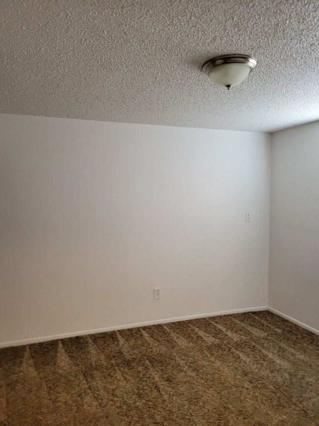 Building Photo - House located in West Valley