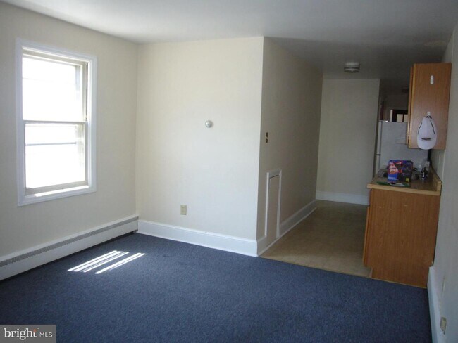 Building Photo - 121 E Gay St