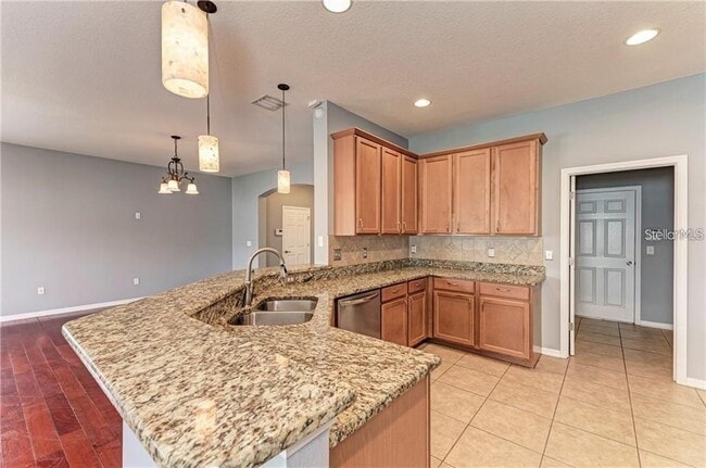 Building Photo - 10267 Newminster Loop