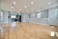 Building Photo - 226 Park Ave