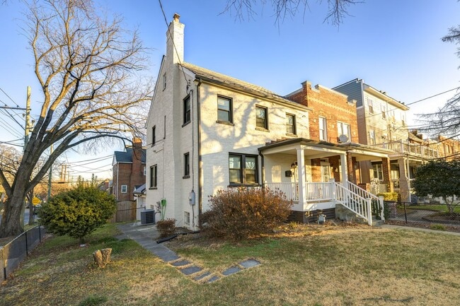 Building Photo - Modern End-Unit Townhome with Garage + Outdoor Space in SE DC