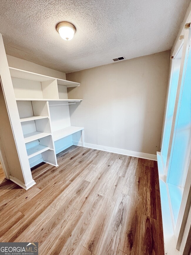 Building Photo - 275 Boulevard Heights