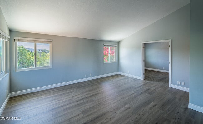 Building Photo - 1696 Shadow Oaks Pl