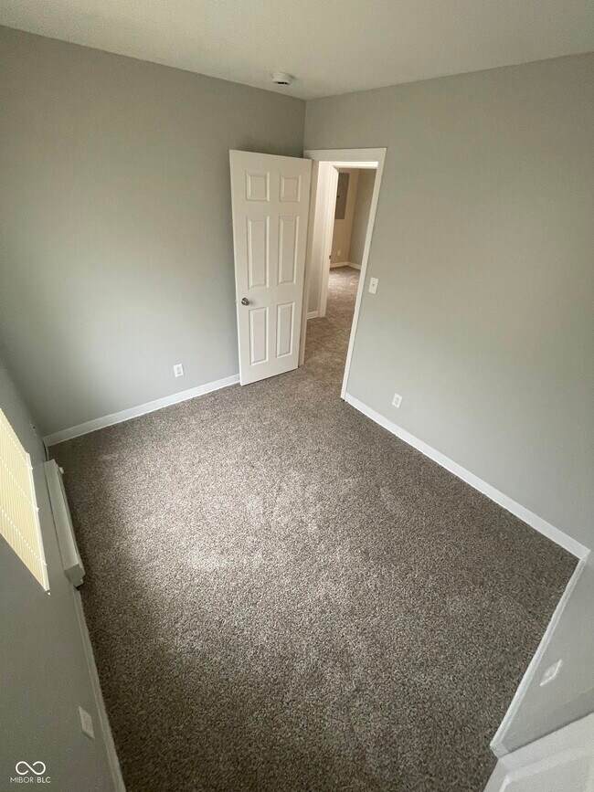 Building Photo - 2045 N Dearborn St