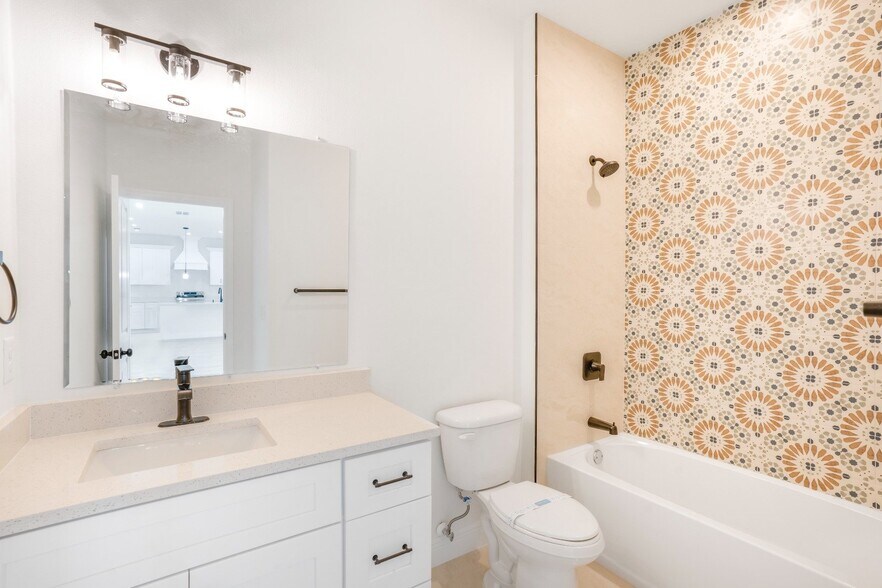 Building Photo - 36473 Piney Ridge Blvd