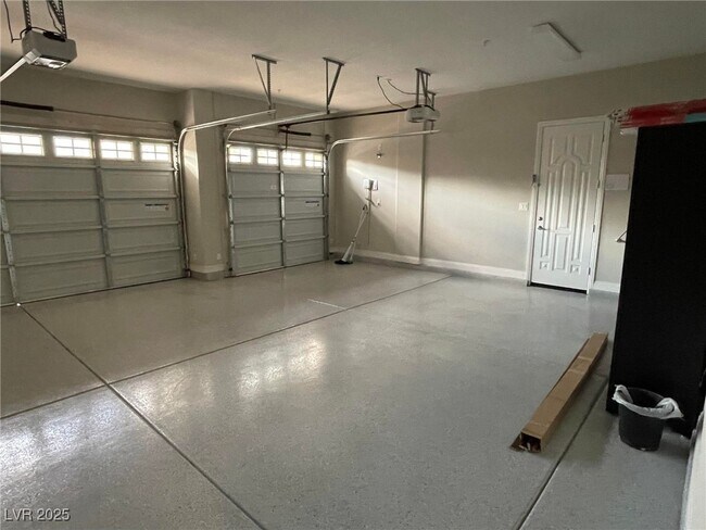 Building Photo - 3183 Palazzo Reale Ave