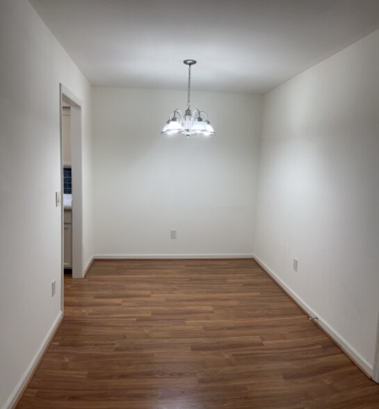 Building Photo - 2122 Acklen Ave