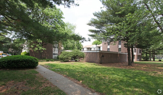 126 Silver Lane - 140 Silver Ln