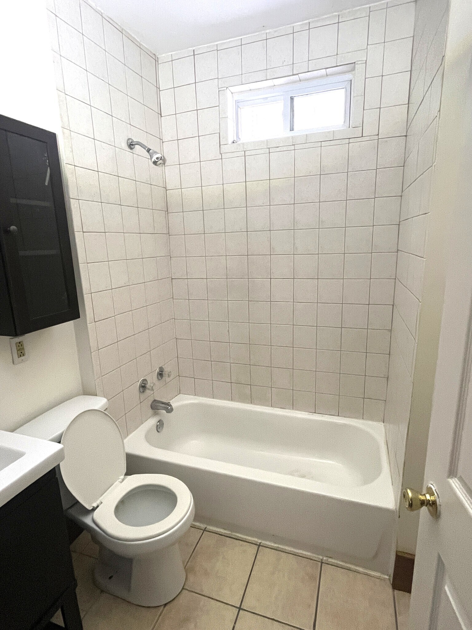 Building Photo - 1318 W 11th St