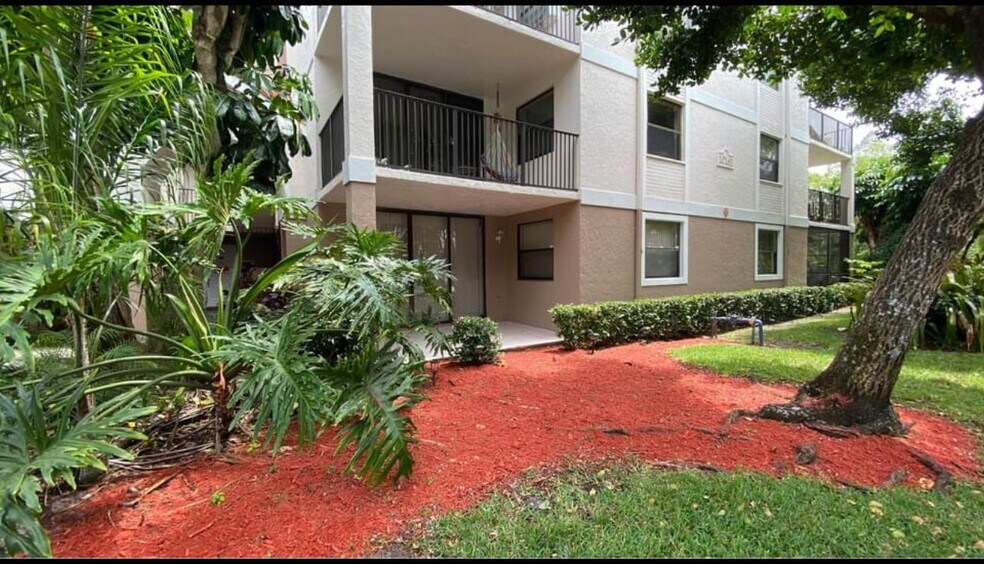 Building Photo - 10141 W Sunrise Blvd