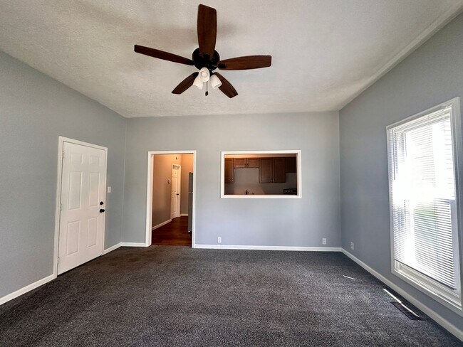 Building Photo - Live Where Charm Meets Convenience – 2BR in Farrington’s Grove