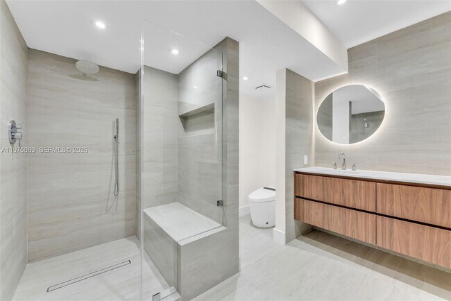 Building Photo - 19355 Turnberry Way