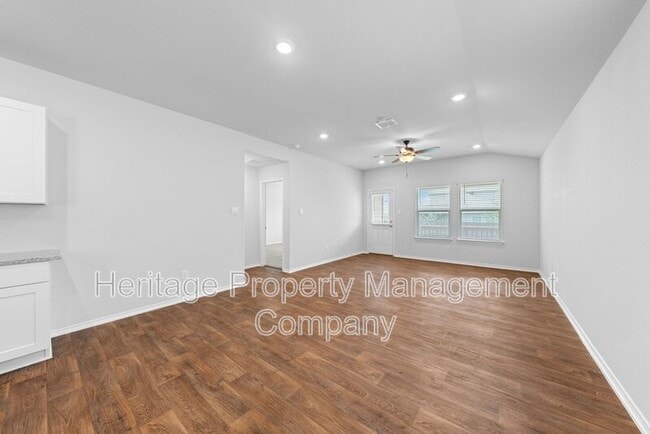 Building Photo - 4522 Meerkat Dr