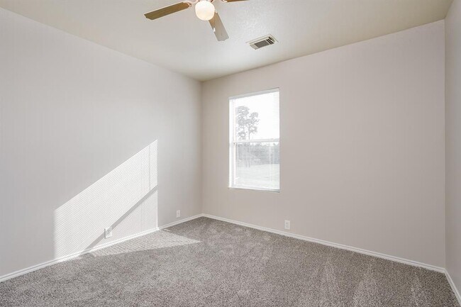 Building Photo - 23731 Pebworth Pl