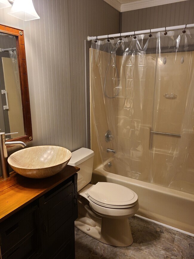 Building Photo - 120 Rocky Stream Ct