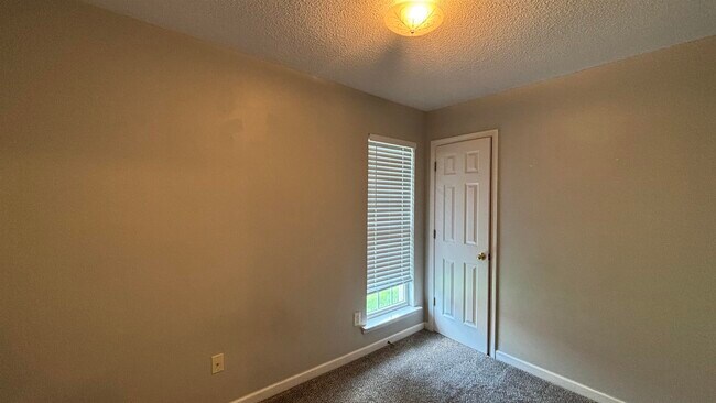 Building Photo - 5491 Milton Ridge Dr