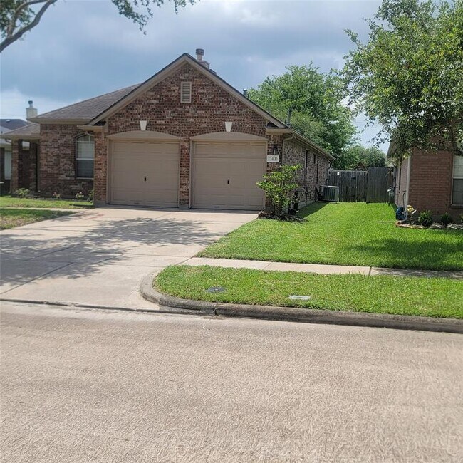 Building Photo - 1411 Hunter Ridge Ct