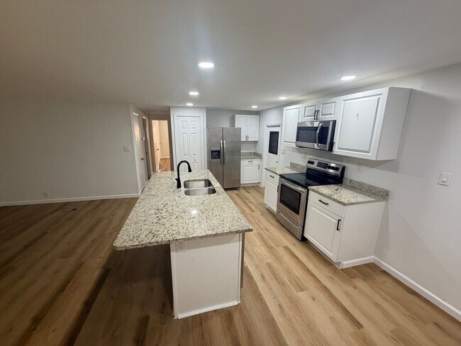 Building Photo - 7412 Western Cir Dr