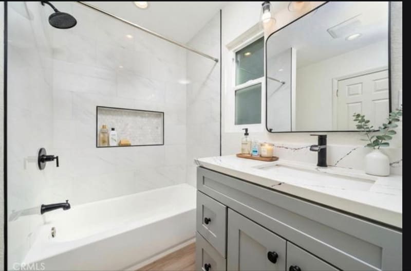 Building Photo - 523 Larkin Dr