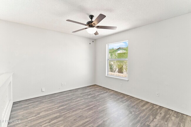 Building Photo - 10799 Walden Pond St