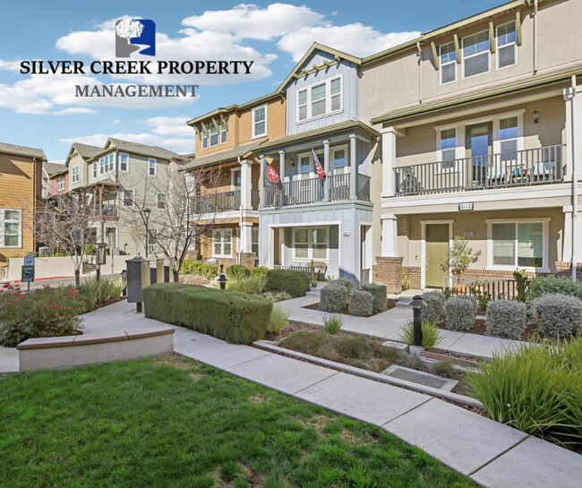 Building Photo - Beautiful Corner-Unit Townhome Near Downtown – 4 Bed | 3 baths