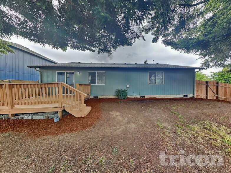 Building Photo - 2419 NE 164th Ave