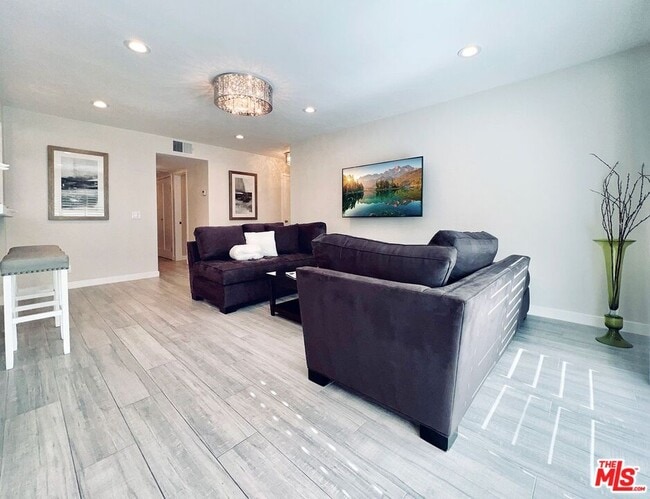 Building Photo - 4642 Park Granada Park