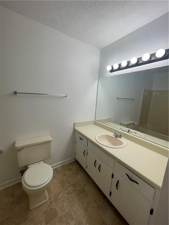 Building Photo - 290 Carmon Dr