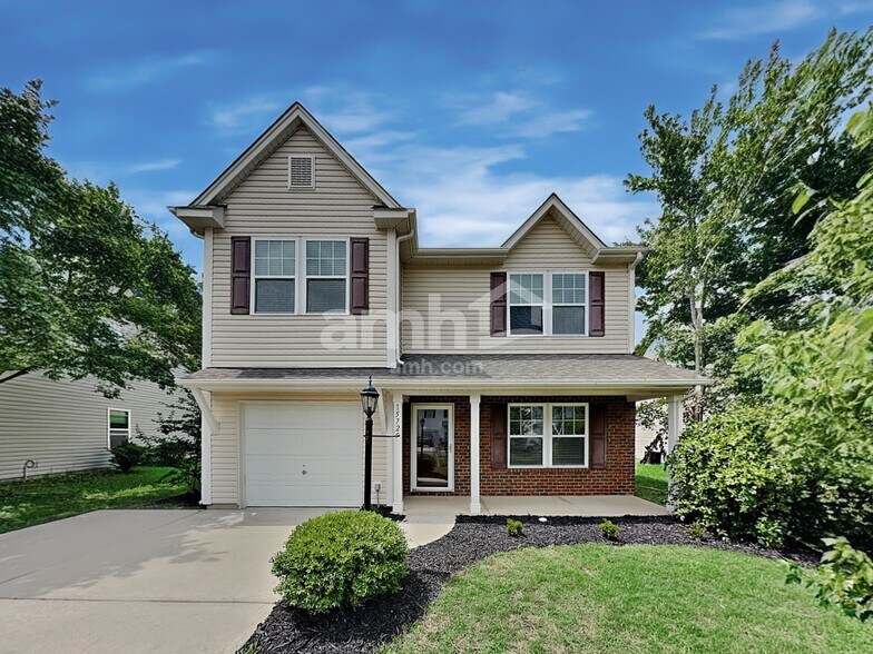 Primary Photo - 15725 Lakepoint Forest Dr
