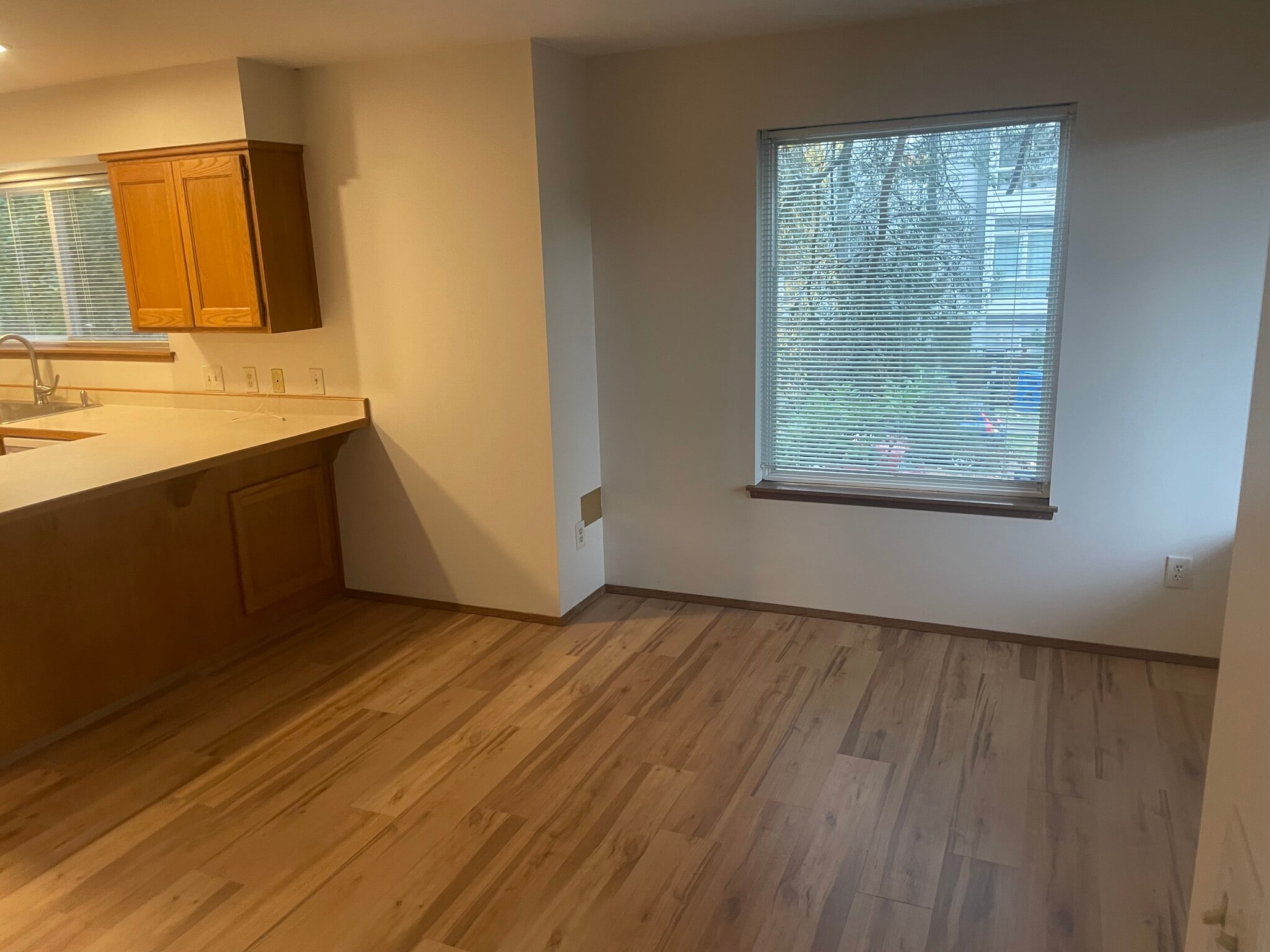 Building Photo - 9741 Woodlawn Ave N